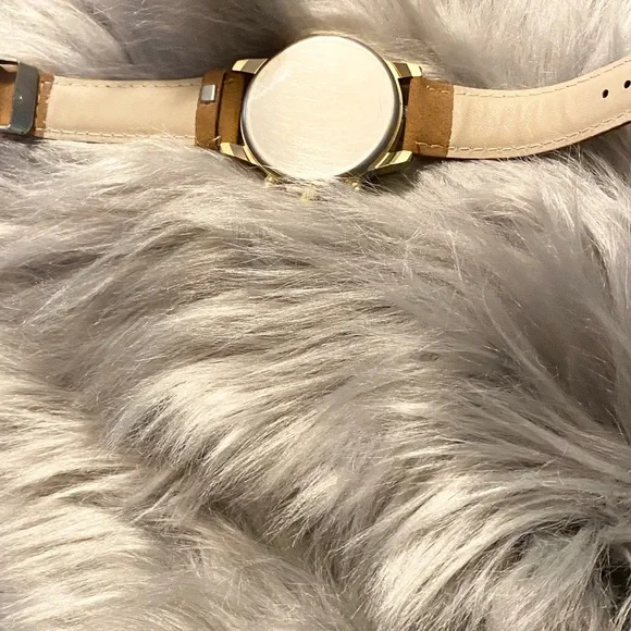 Brown Men’s Watch and Bracelet Set - Picture 8 of 10